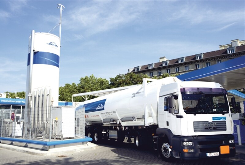 jpt_2022_liquid_hydrogen_tanker.jpg