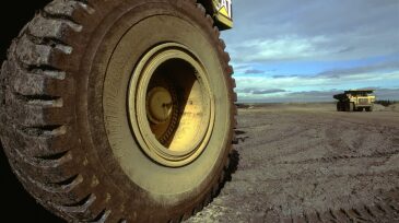 2017-shell-oil-sands-truck.jpg
