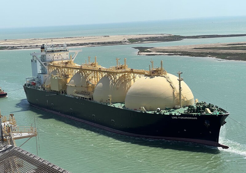 MOL Shipping-owned LNG carrier navigating the Gulf Intracoastal Waterway near Ingleside, Texas. Source: Blake Wright/JPT.