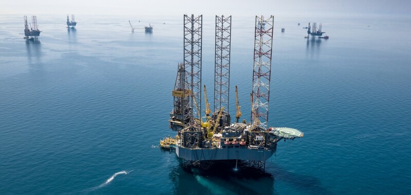 Aramco Rigs in the Hasbah Field.jpg