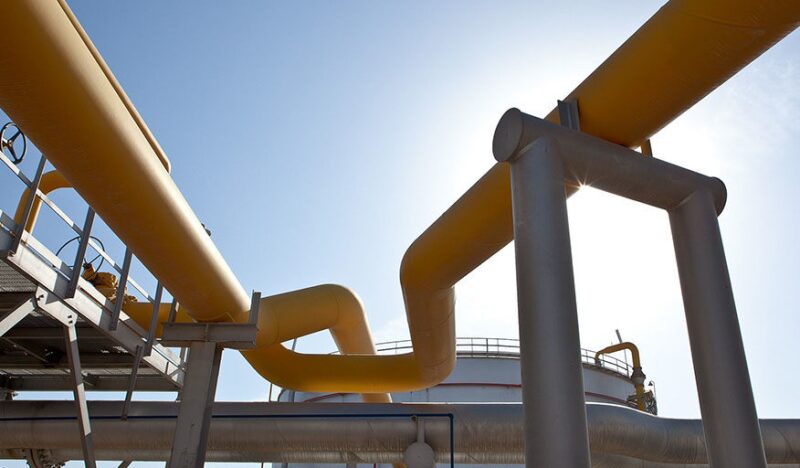 Overhead piping at Wafra oil field