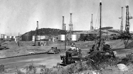 Confusion Hill in the Placerita oil field near Santa Clarita, California, in 1949.