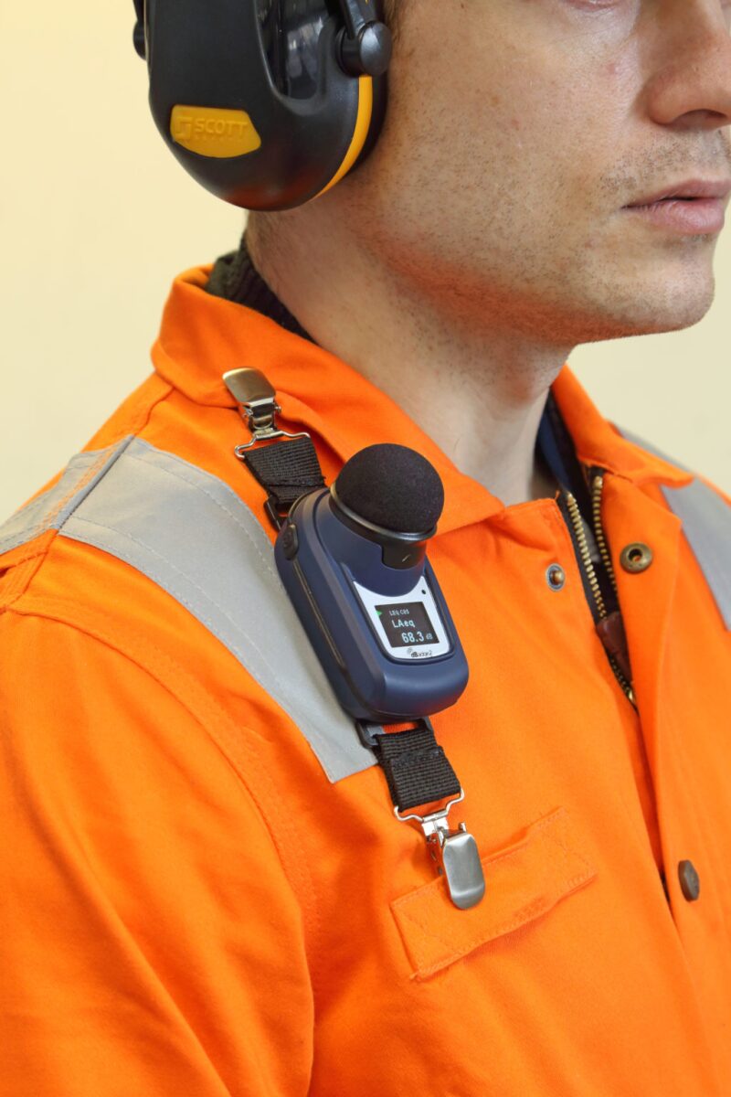 dbadge2-1-orange-high-vis-on-shoulder.jpg