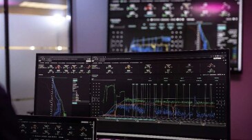 Real-time visualization of operational data, engineering tools, threshold breaches, and contextual data in a single platform provides users with an accessible single source of truth. Source: OTC 35540.