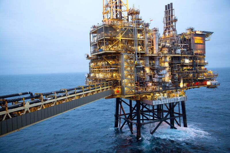 Shell-Shearwater-platform.jpg
