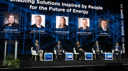 Speakers and attendees during Opening General Session