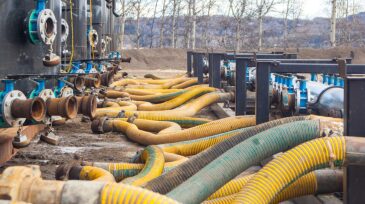 jpt-2019-10-schlumberger-halliburton-third-quarter-3q-earnings.jpg