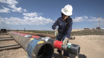 jpt_24_apache_drilling_permian.jpg