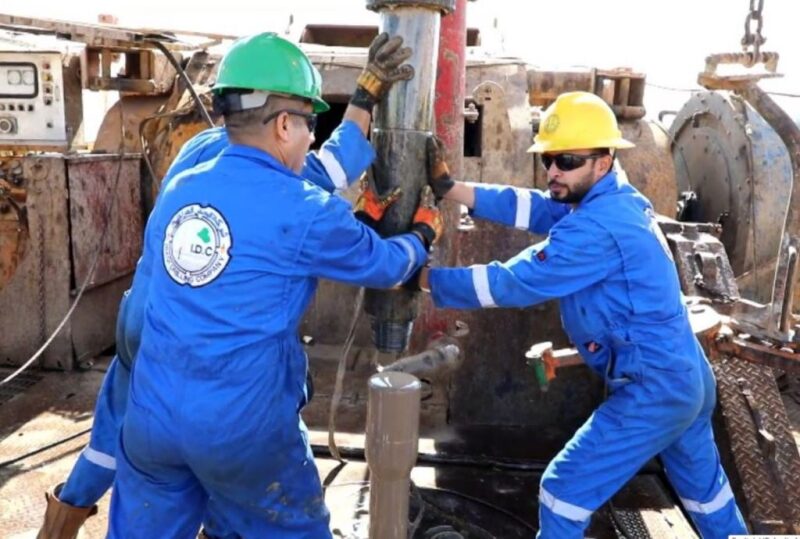 Workers at an Iraqi Drilling Company site