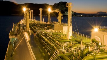 LNG tanker_dreamstime_m_13373677.jpg
