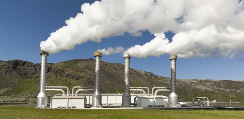 4 steel chimneys with steam from geothermal energy