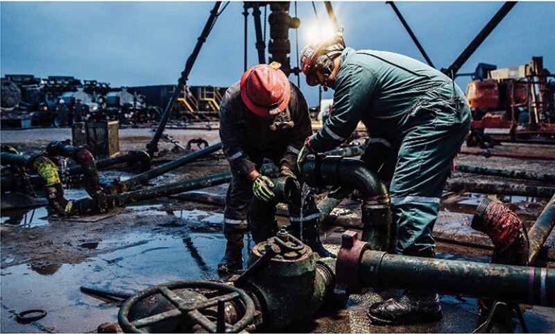 Pressure pump with human operators