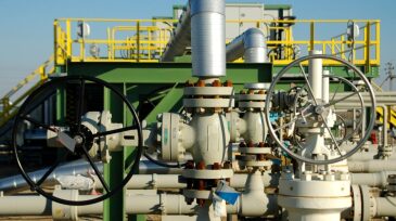 jpt-2020-gas-network-hero.jpg
