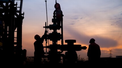 oil field, the oil workers are working