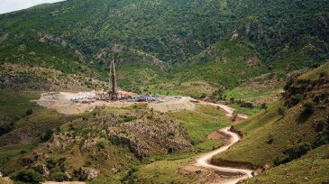 twa-2013-2-bestshot1-drilling-at-tectonic-active-area-tal-block-pakistan.jpg