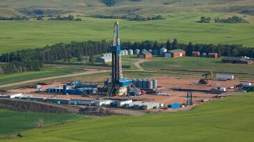 jpt-2016-09-wireddrillpipe-hess.jpg
