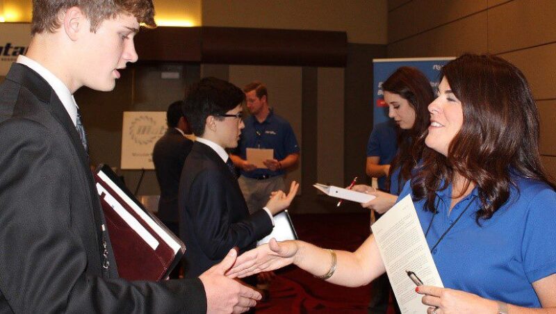 twa-2019-09-student-chapter-spotlight-tamu-spe-career-fair.jpg