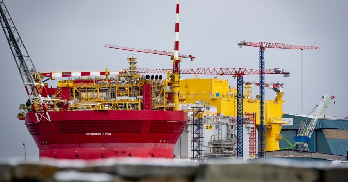 Penguins FPSO Arrives at Field Site Northeast of Shetland