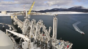 jpt_2022_russia_LNG_exxonmobil.jpg