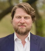 Thomas_Shattuck_2021_Bio_Headshot.jpg