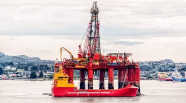 jpt-offshore-rig-hero12.jpg