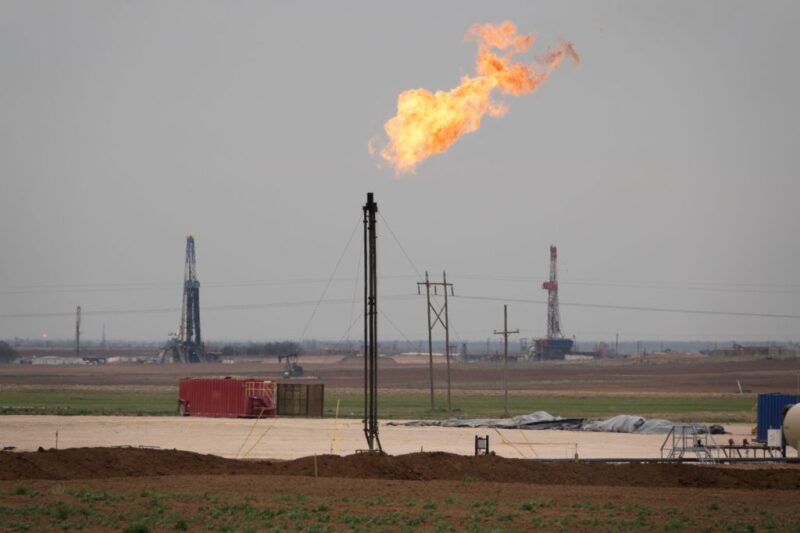 jpt-2019-permian-flaring.jpg