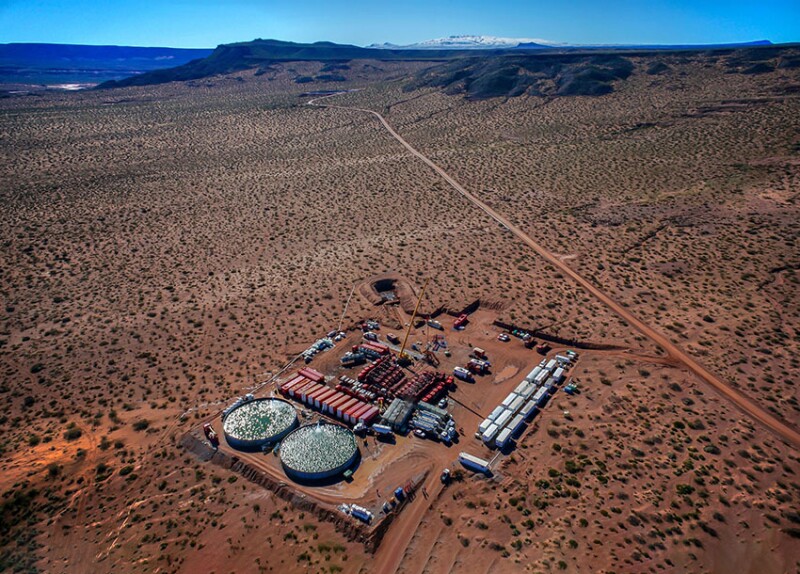 A hydraulic fracturing operation producing unconventional oil and gas in Vaca Muerta, Argentina. Source: Cristian Martin/Dreamstime.com.  .