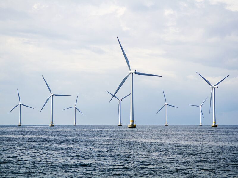 jpt-2016-07-wind-farm-offshore.jpg