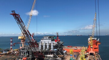 A recent look at the Vito topsides under construction at Sembcorp in Singapore.