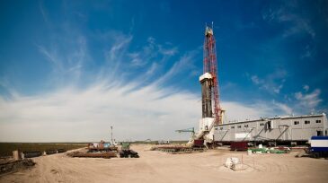 jpt-2019-4-permian-basin-lateral-hero.jpg