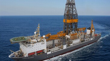 Drillship Valaris D-17.