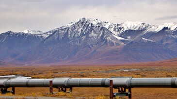 Trans Alaska pipeline along dalton highway