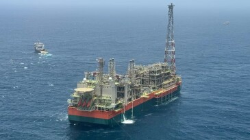 greater-tortue-ahmeyim-fpso-from-helicopter-R1.jpg