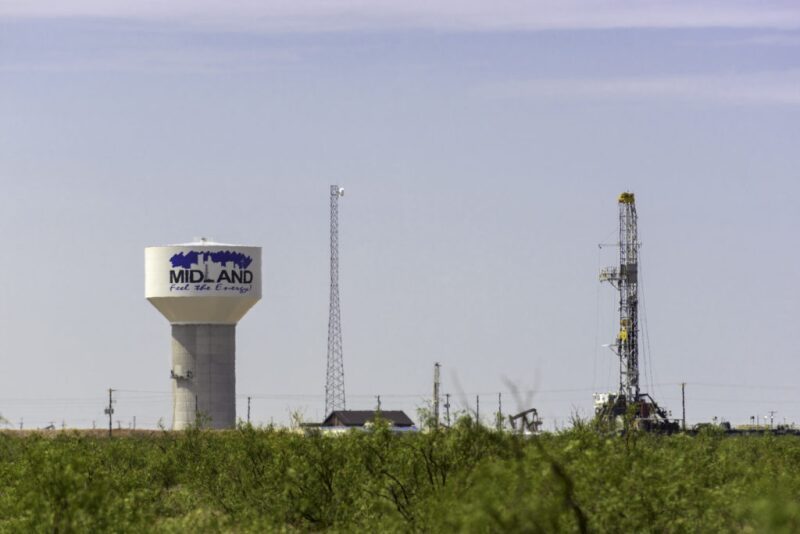 jpt-2019-permian-treadmill-hero.jpg