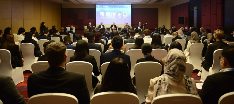 Mostly young members fill the room attending the presidents’ panel at IPTC.