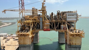 decommissioned Independence Hub deep-draft semisubmersible
