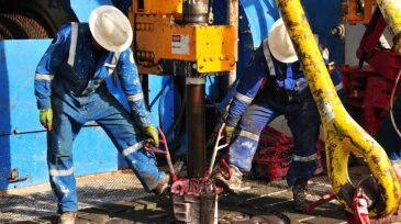 2017-drilling-boom-goes-flat-hero.jpg
